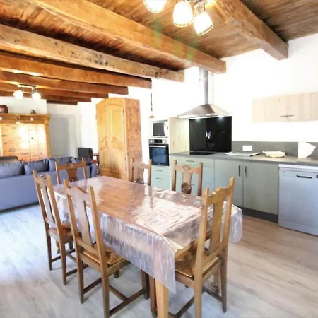 Maison Confortable Avec Spa, Grand Jardin, Proche D'activites Nature Et Visites Culturelles - Fr-1-742-517 Ferienhaus Pléaux
