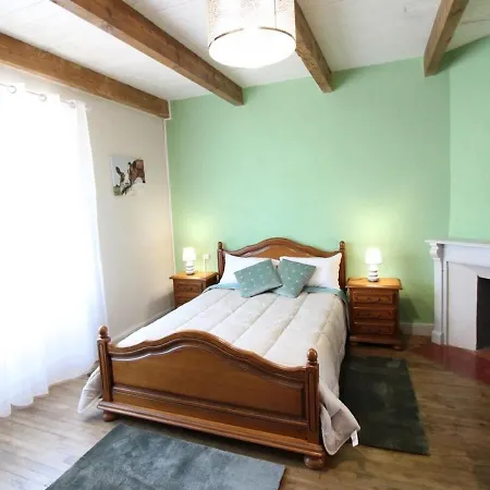 Maison Confortable Avec Spa, Grand Jardin, Proche D'activites Nature Et Visites Culturelles - Fr-1-742-517 * Pléaux