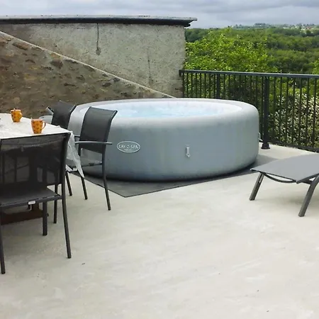 Maison Confortable Avec Spa, Grand Jardin, Proche D'activites Nature Et Visites Culturelles - Fr-1-742-517 Ferienhaus Pléaux